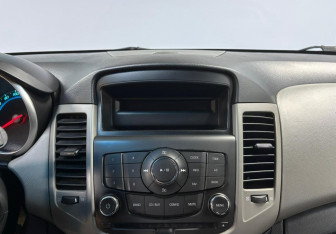 Подержанный автомобиль Chevrolet Cruze Hatchback 2012 года (15 фото)