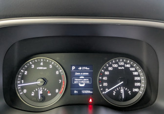 Подержанный автомобиль Hyundai Tucson 2019 года (17 фото)