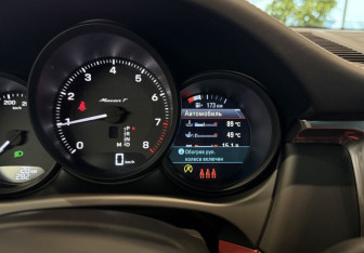 Новый Porsche Macan 2025 (11 фото)