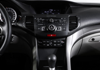 Подержанный автомобиль Honda Accord Sedan 2010 года (14 фото)