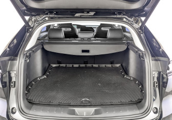 Подержанный автомобиль Changan UNI-K 2023 года (10 фото)