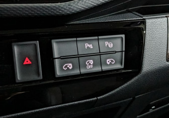 Подержанный автомобиль Volkswagen Multivan 2021 года (27 фото)