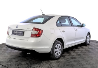 Подержанный автомобиль Skoda Rapid Liftback 2019 года (5 фото)