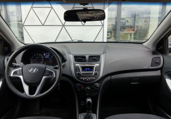 Подержанный автомобиль Hyundai Solaris Sedan 2016 года (10 фото)