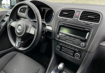 Подержанный автомобиль Volkswagen Golf Hatchback 2012 года (9 фото)