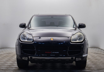 Подержанный автомобиль Porsche Cayenne 2006 года (8 фото)