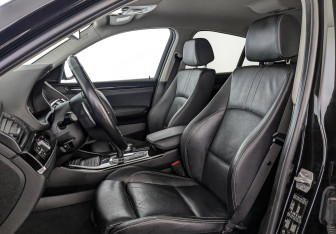 Подержанный автомобиль BMW X4 2017 года (20 фото)