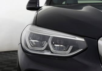 Подержанный автомобиль BMW X3 2019 года (28 фото)
