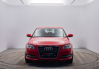 Подержанный автомобиль Audi A3 Hatchback 2012 года (8 фото)