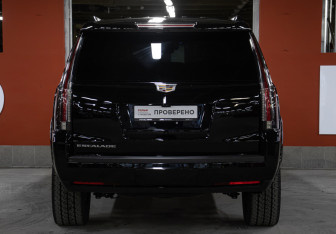 Подержанный автомобиль Cadillac Escalade Suv 2019 года (6 фото)