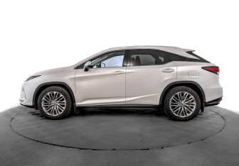 Подержанный автомобиль Lexus RX 2020 года (8 фото)