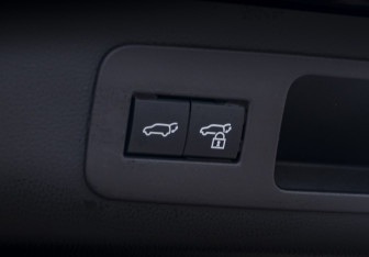 Подержанный автомобиль Toyota Land Cruiser Suv 2024 года (32 фото)