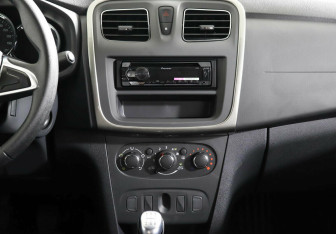 Подержанный автомобиль Renault Logan Sedan 2021 года (8 фото)