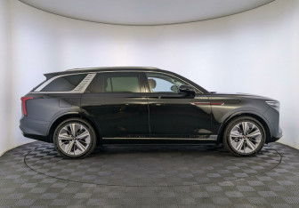 Новый Hongqi E-HS9 2021 (4 фото)