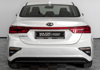 Подержанный автомобиль Kia Cerato Sedan 2020 года (6 фото)