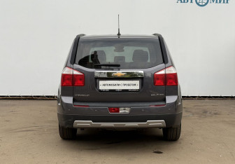 Подержанный автомобиль Chevrolet Orlando 2013 года (6 фото)
