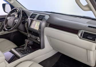 Подержанный автомобиль Lexus GX 2018 года (13 фото)