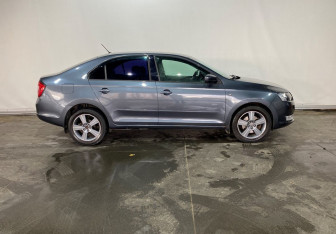 Подержанный автомобиль Skoda Rapid Liftback 2016 года (8 фото)