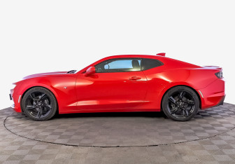 Подержанный автомобиль Chevrolet Camaro Coupe 2019 года (8 фото)