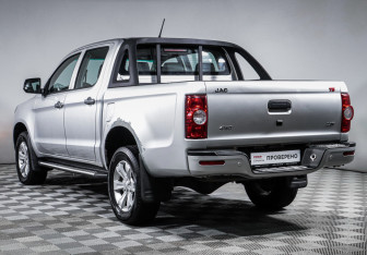 Подержанный автомобиль JAC T6 2023 года (7 фото)