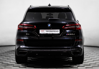 Подержанный автомобиль BMW X5 2019 года (6 фото)