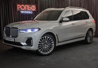 Подержанный автомобиль BMW X7 2019 года (2 фото)