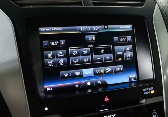 Подержанный автомобиль Ford Explorer 2013 года (15 фото)