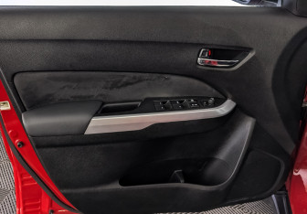 Подержанный автомобиль Suzuki Vitara 2016 года (19 фото)