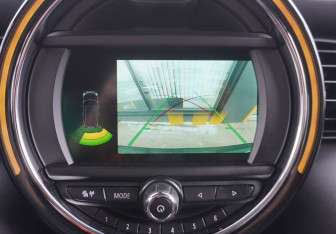 Подержанный автомобиль MINI Hatch 2021 года (14 фото)