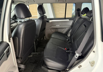 Подержанный автомобиль Mitsubishi Pajero Sport 2013 года (17 фото)