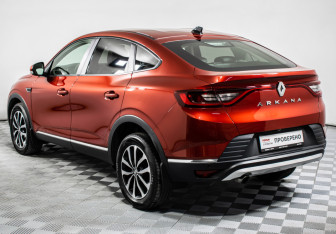 Подержанный автомобиль Renault Arkana 2021 года (7 фото)