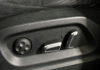 Подержанный автомобиль Audi Q5 2014 года (15 фото)