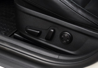 Подержанный автомобиль Kia Stinger 2018 года (17 фото)