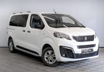 Подержанный автомобиль Peugeot Traveller 2021 года (3 фото)