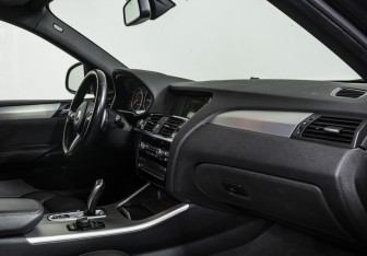 Подержанный автомобиль BMW X4 2018 года (12 фото)