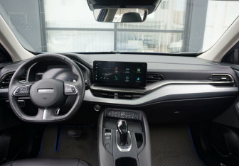 Подержанный автомобиль Haval F7 2022 года (12 фото)