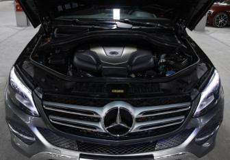 Подержанный автомобиль Mercedes-Benz GLE 2017 года (9 фото)