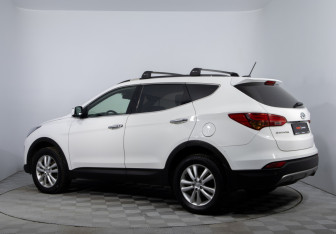 Подержанный автомобиль Hyundai Santa Fe 2014 года (7 фото)