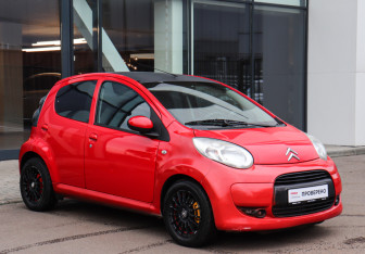 Подержанный автомобиль Citroen C1 2010 года (3 фото)