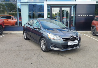 Подержанный автомобиль Citroen C4 Sedan 2015 года (3 фото)