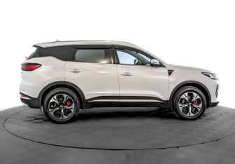 Подержанный автомобиль Chery Tiggo 7 Pro Max 2023 года (4 фото)