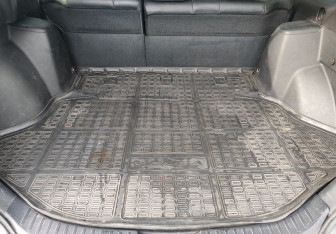 Подержанный автомобиль Toyota Venza 2013 года (13 фото)