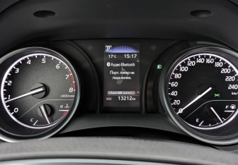 Подержанный автомобиль Toyota Camry Sedan 2021 года (16 фото)