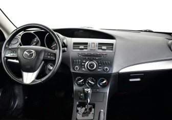 Подержанный автомобиль Mazda 3 Hatchback 2012 года (6 фото)