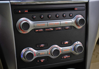 Подержанный автомобиль Nissan Teana 2012 года (18 фото)