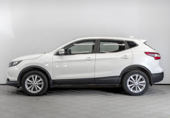 Подержанный автомобиль Nissan Qashqai 2018 года (8 фото)