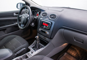 Подержанный автомобиль Ford Focus Sedan 2008 года (10 фото)