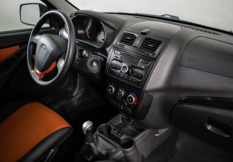 Подержанный автомобиль LADA (ВАЗ) Kalina Wagon 2017 года (8 фото)