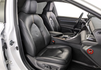 Подержанный автомобиль Toyota Camry Sedan 2019 года (24 фото)