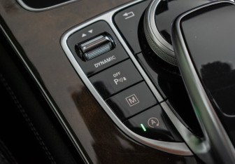 Подержанный автомобиль Mercedes-Benz GLC Coupe 2017 года (16 фото)